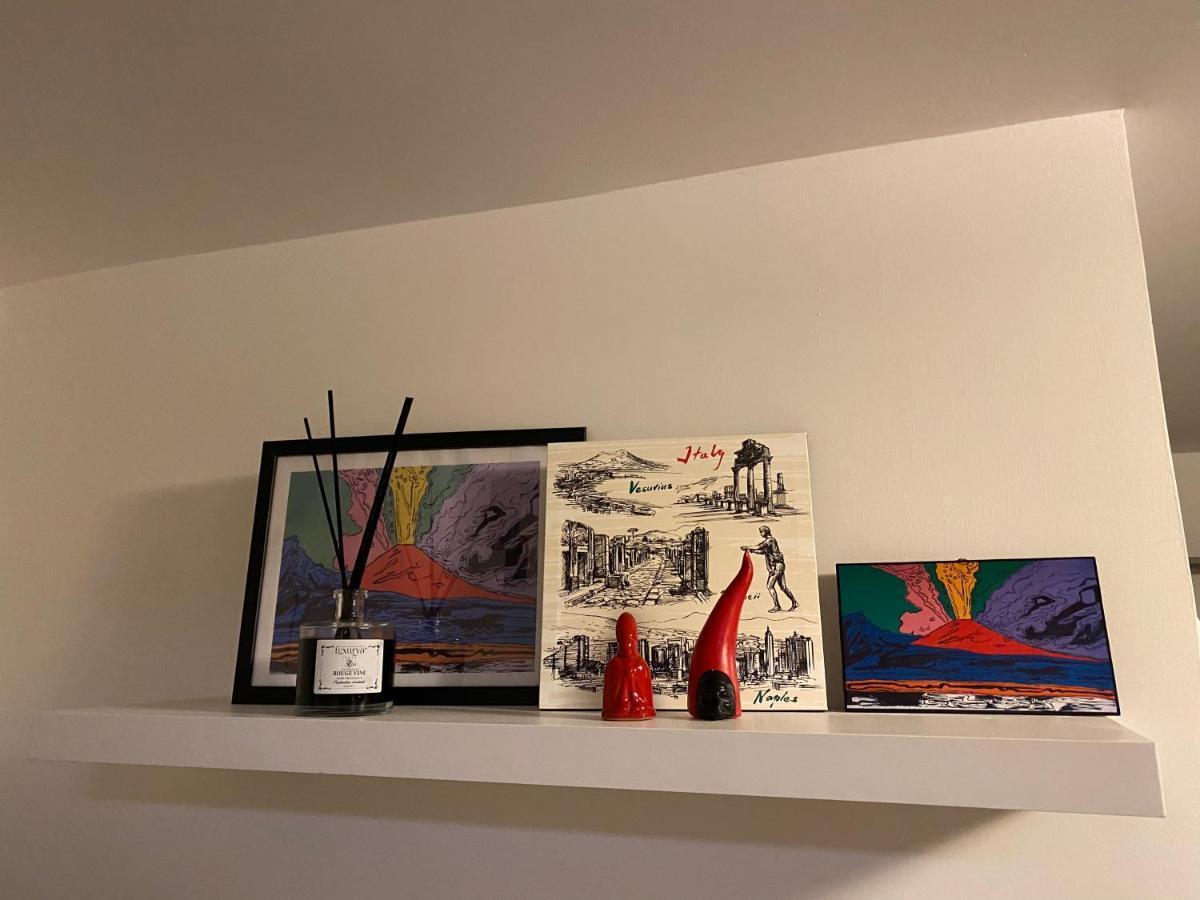 나폴리 Domus Luigi Leone B&B 외부 사진