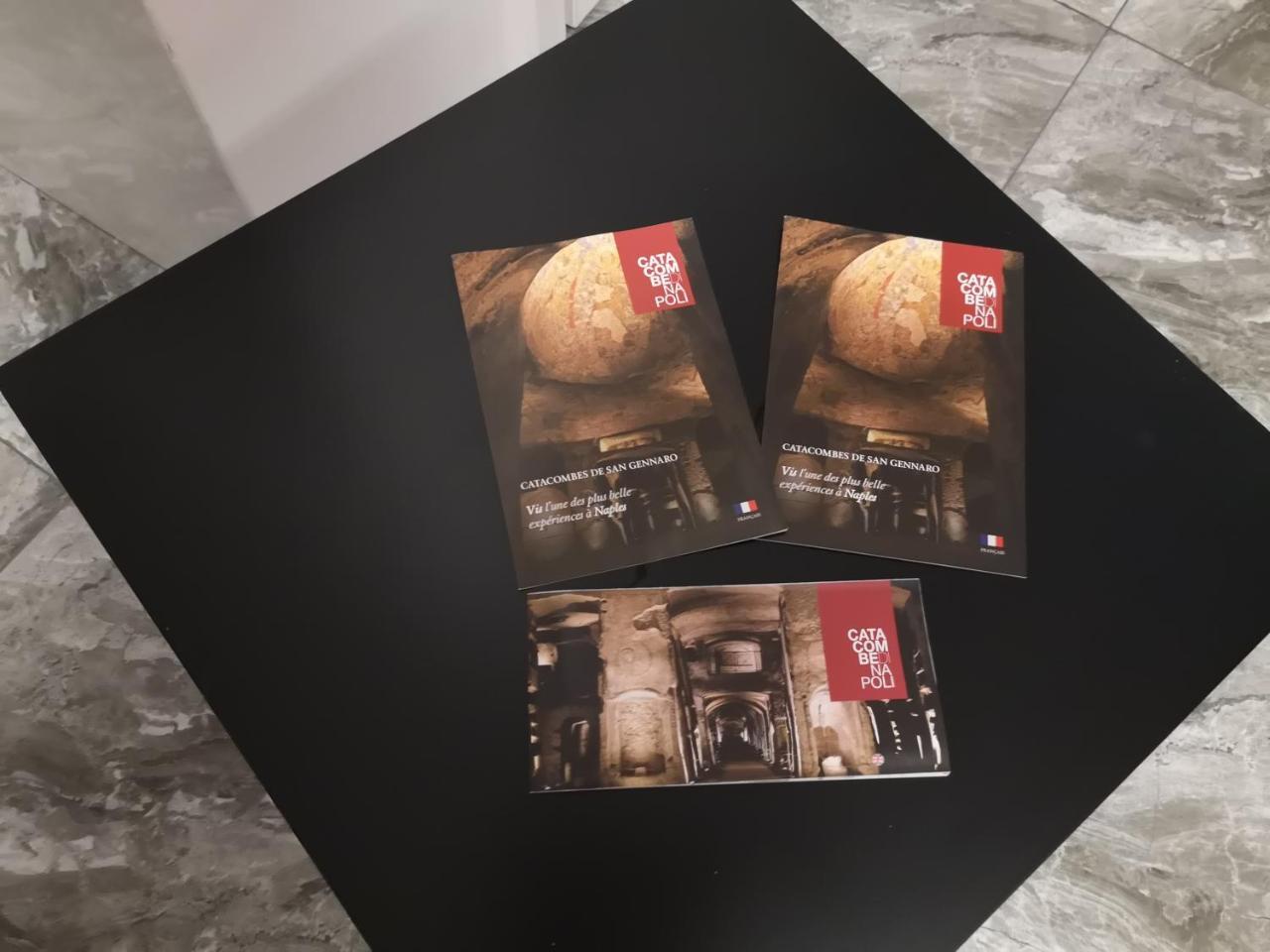 나폴리 Domus Luigi Leone B&B 외부 사진