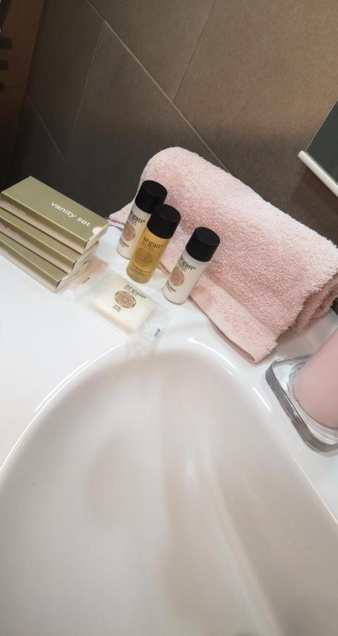 나폴리 Domus Luigi Leone B&B 외부 사진